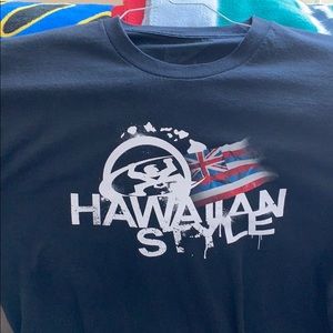 Large Hawaiian Style shirt